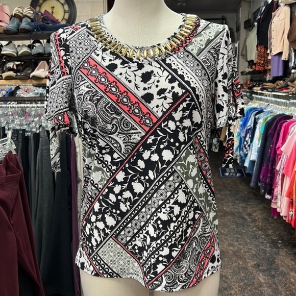 NWT Ros & Ali Graphic blouse size small - Picture 1 of 6
